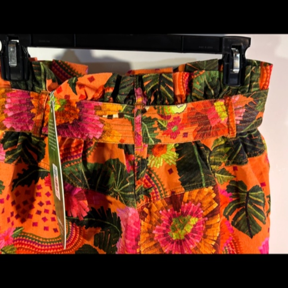 Farm Rio Blooming Garden Orange Shorts Size S - NWT - Picture 8 of 16